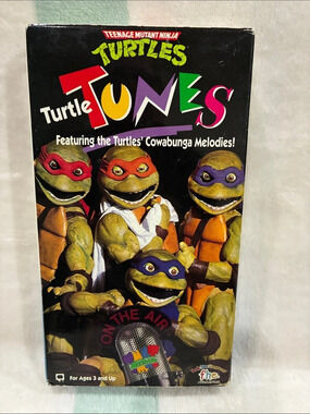 F.H.E - Teenage Mutant Ninja Turtles: Turtle Tunes VHS. Very Rare